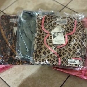 Suzanne Somers pajamas lounge wear lot